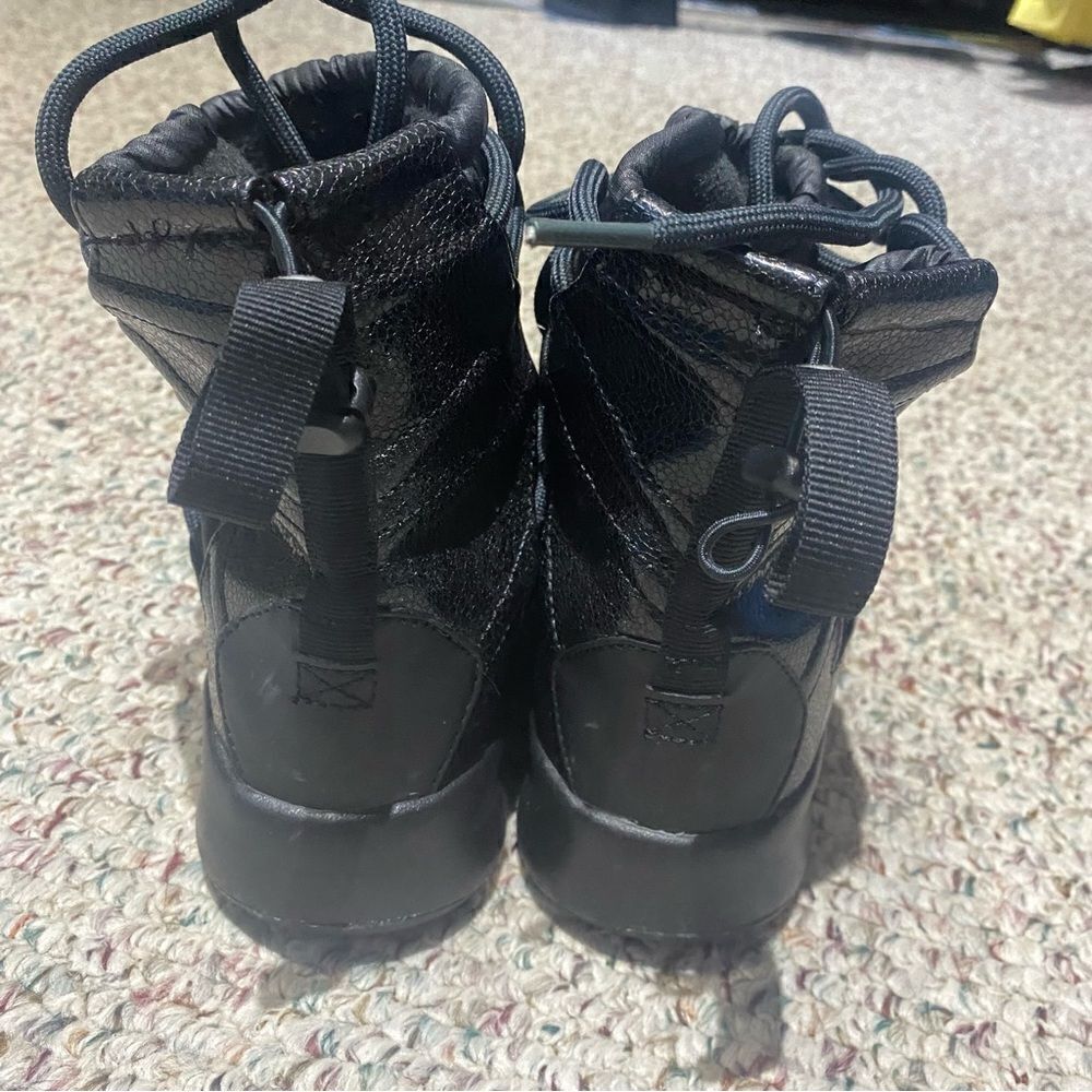 Nike Tanjun High Rise Triple Black Winter Boots Womens Size 6 - Picture 5 of 6